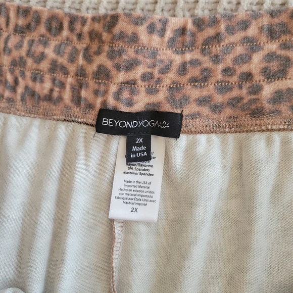 BEYOND YOGA 2X - Picture 13 of 16